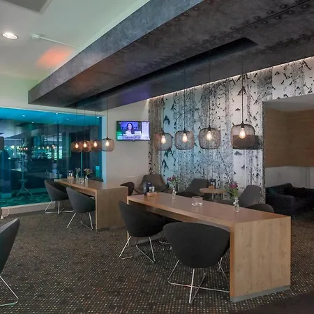 Novotel Rotterdam - Otel