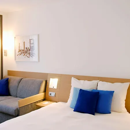 Otel Novotel Rotterdam - 4*