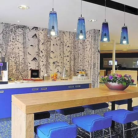 Novotel Rotterdam - 호텔 4*