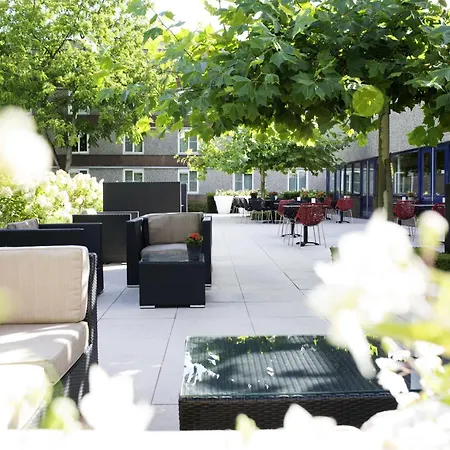 호텔 Novotel Rotterdam - 4*