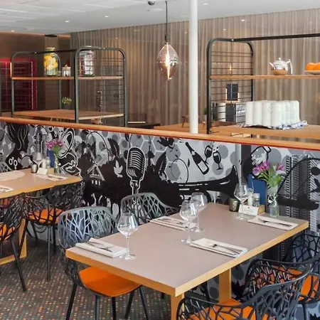 Novotel Rotterdam - מלון 4*