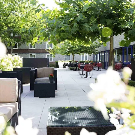 호텔 Novotel Rotterdam - 4*