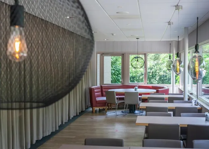 Novotel Rotterdam - 호텔 4*