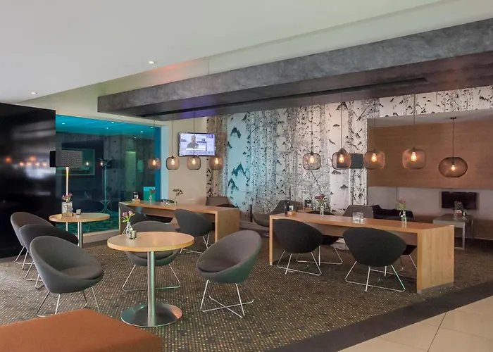 Novotel Rotterdam - 쉬담