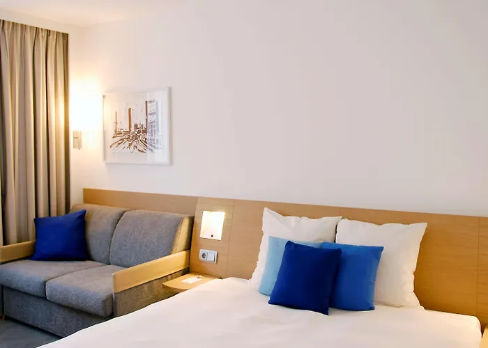 호텔 Novotel Rotterdam - 4*