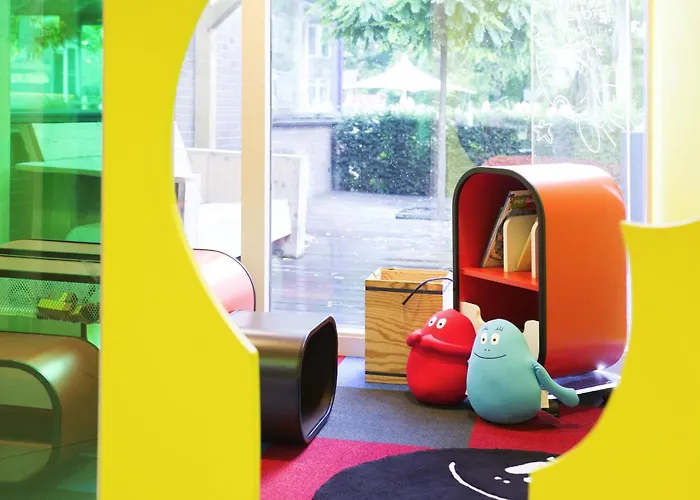 Novotel Rotterdam - 호텔 쉬담