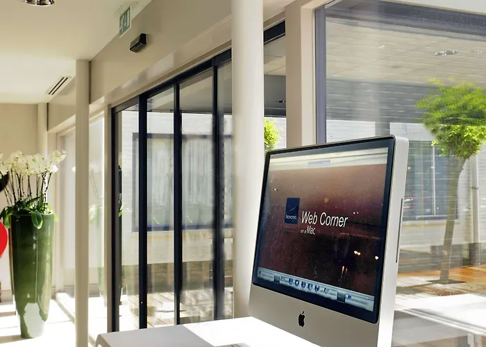 Novotel Rotterdam - 호텔 4*