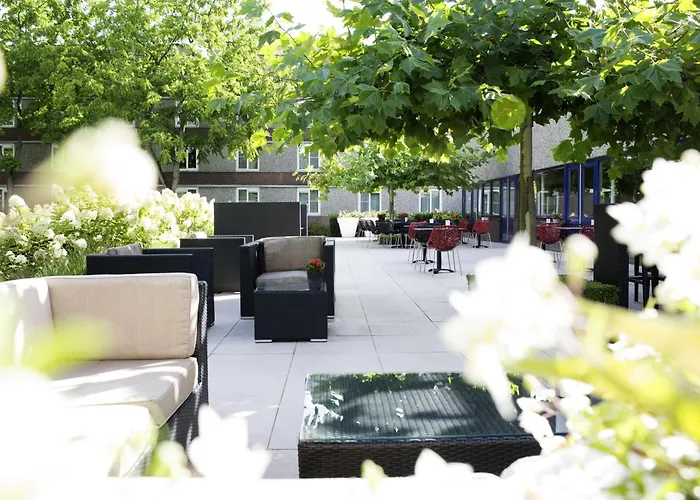 호텔 Novotel Rotterdam - 4*